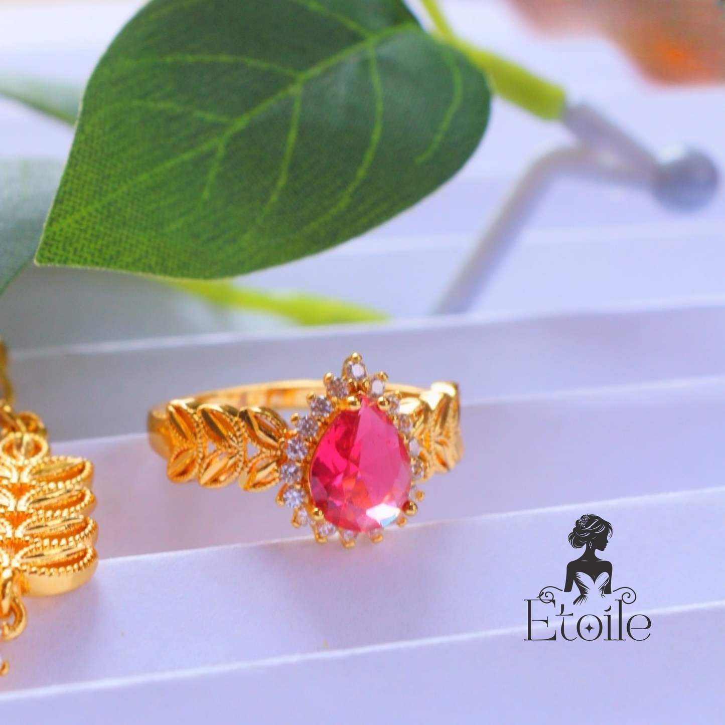 طقم سنبلة زيركون ملون