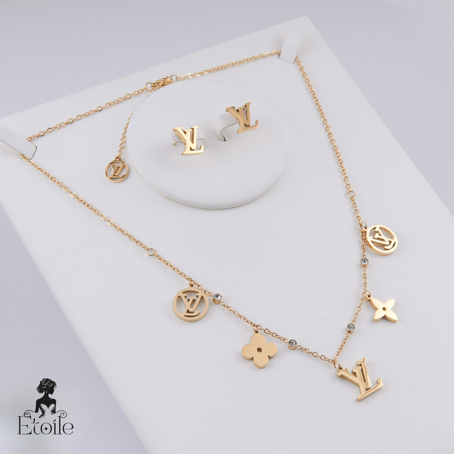 ✨ طقم لويس فيتون LV – وردة طويلة فاخر ✨