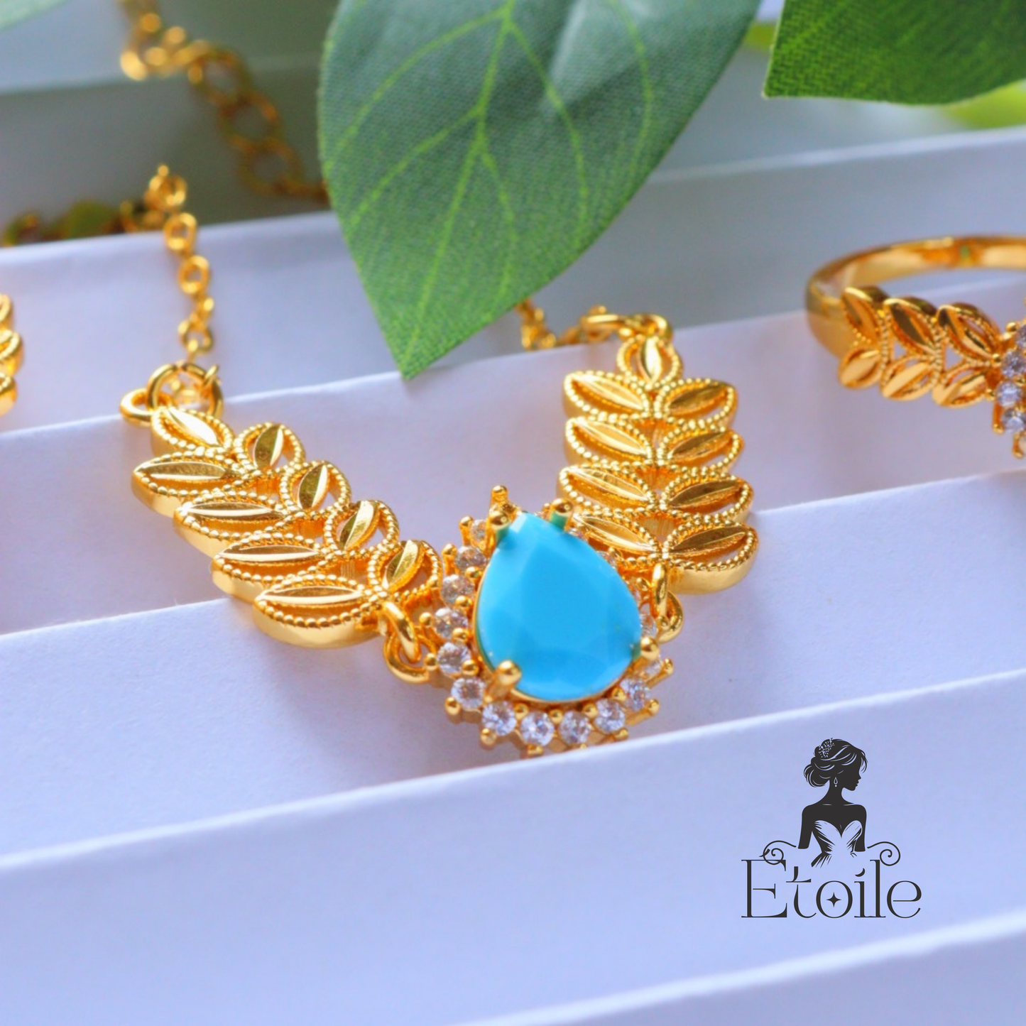 طقم سنبلة زيركون ملون