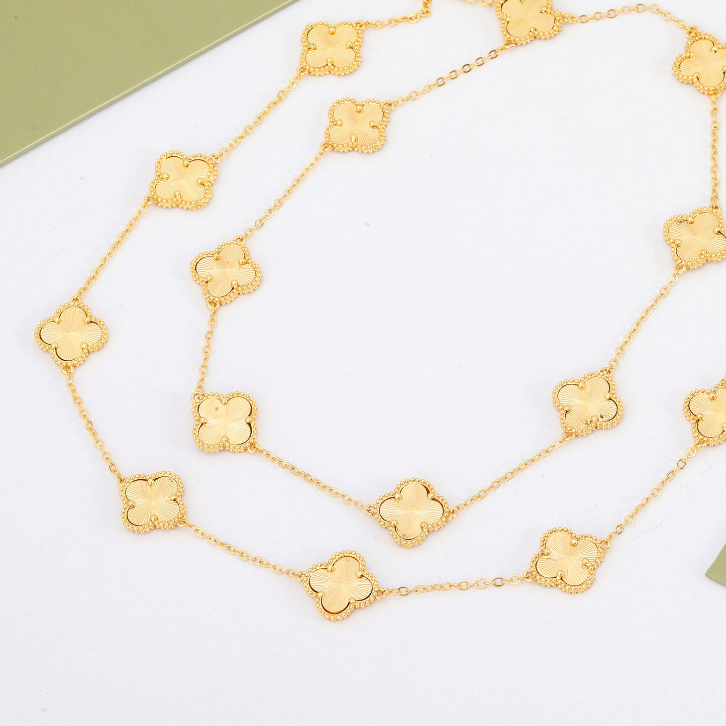 ✨ سنسال فان كليف 19 وردة ذهبي ✨