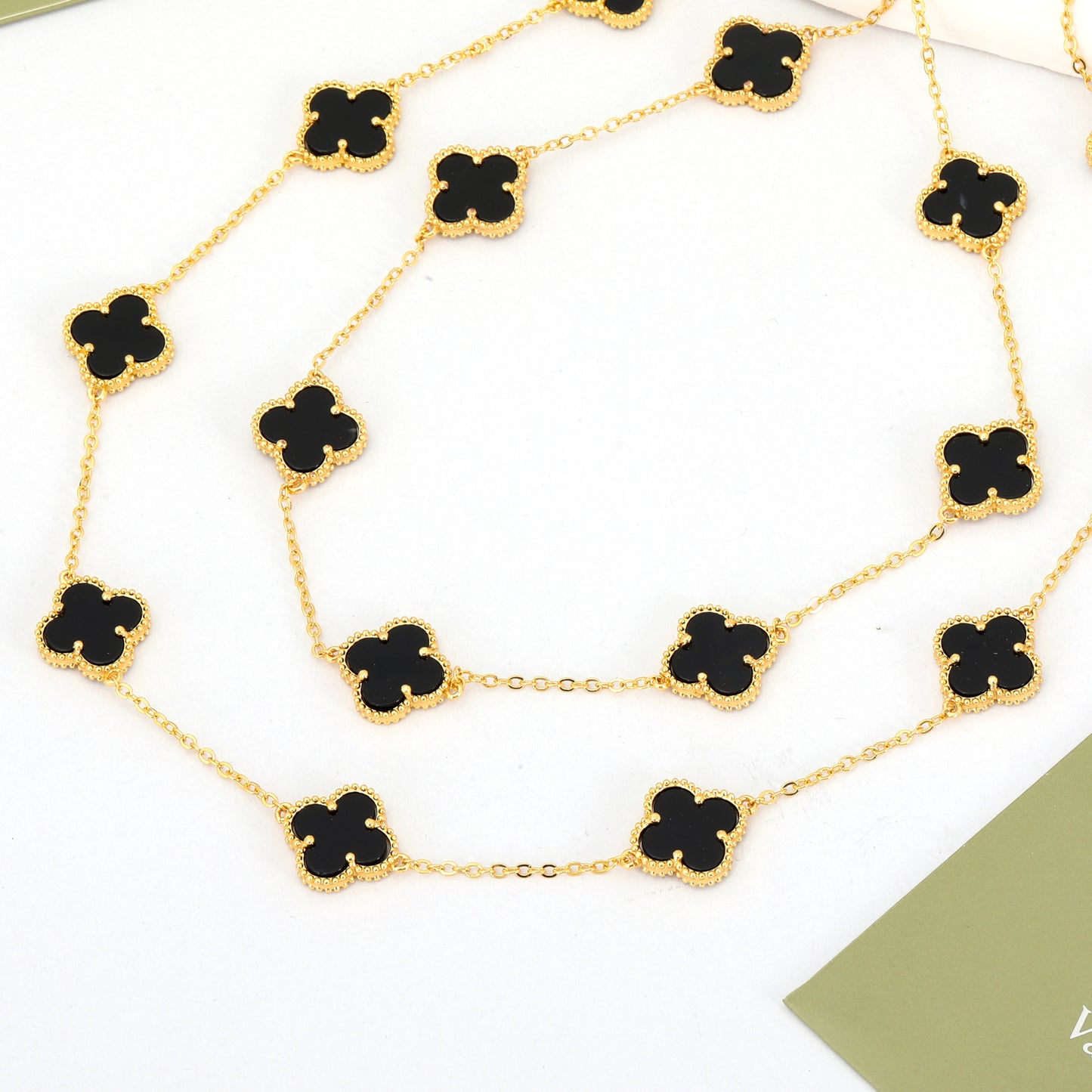 ✨ سنسال فان كليف أسود وذهبي - 1 م 20 وردة ✨