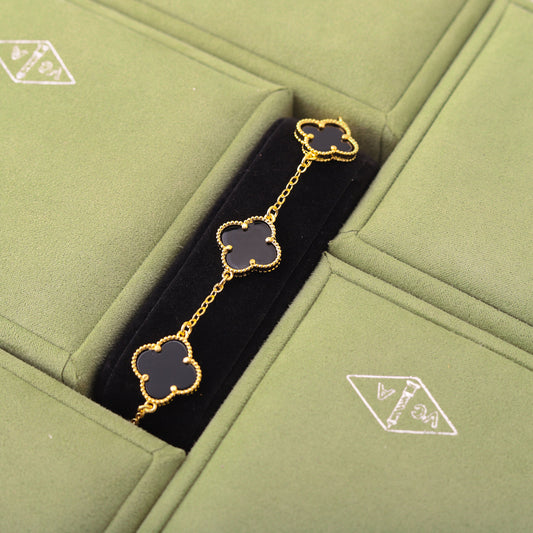 ✨ أسوارة فان كليف أسود وذهبي - (مُختم) ✨