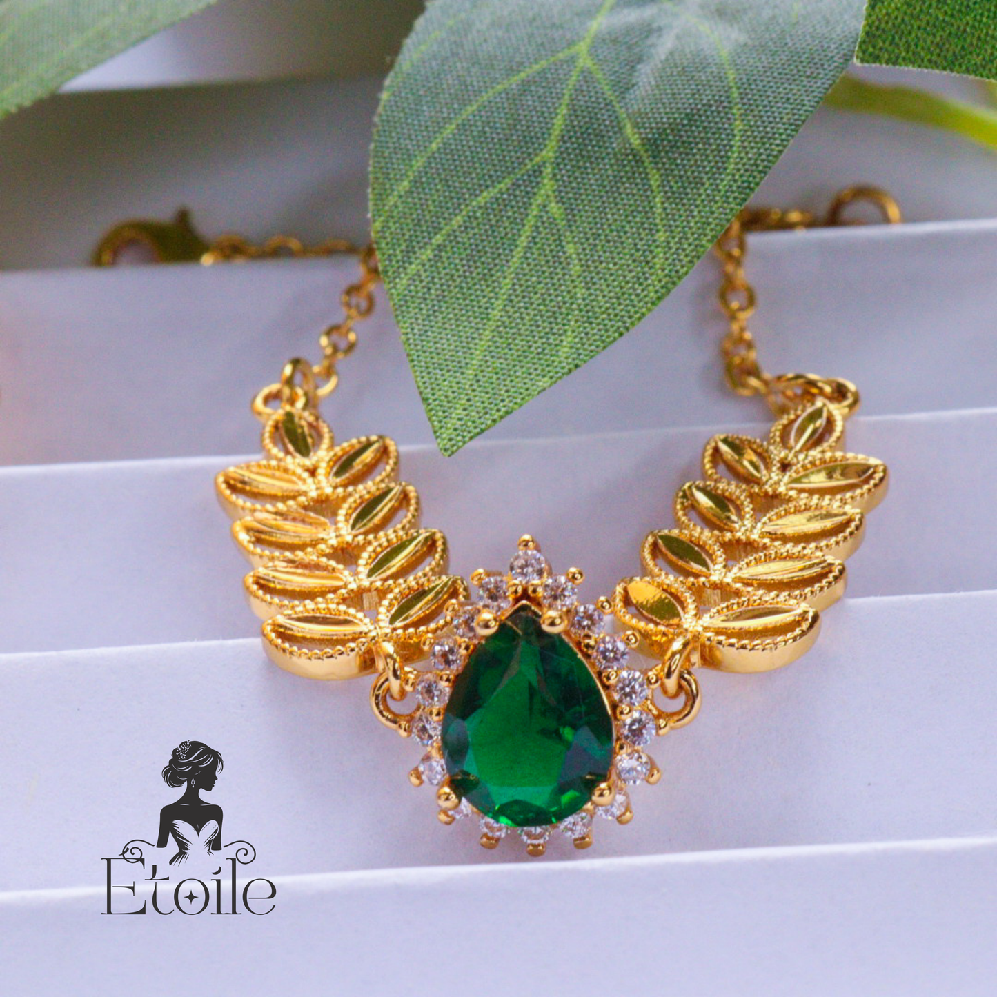 طقم سنبلة زيركون ملون