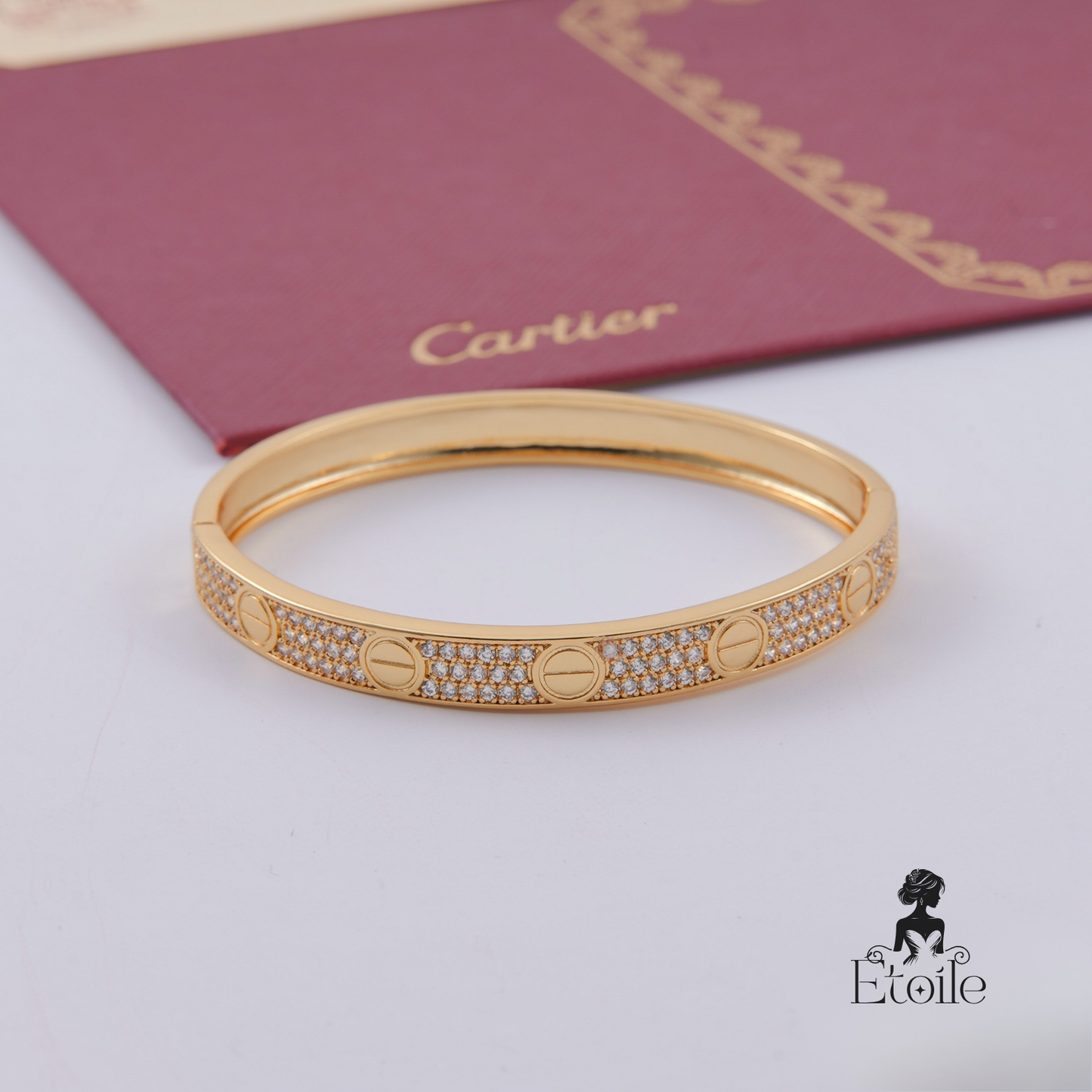 اسوارة كارتير love نصف زركون ذهبي