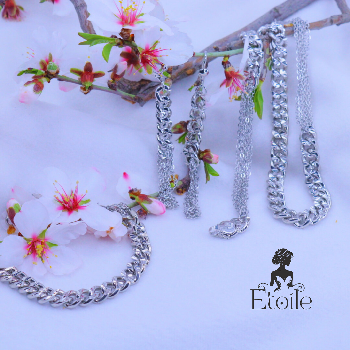 طقم سلاسل "Bold Chains" – تصميم عصري باللون الذهبي والفضي