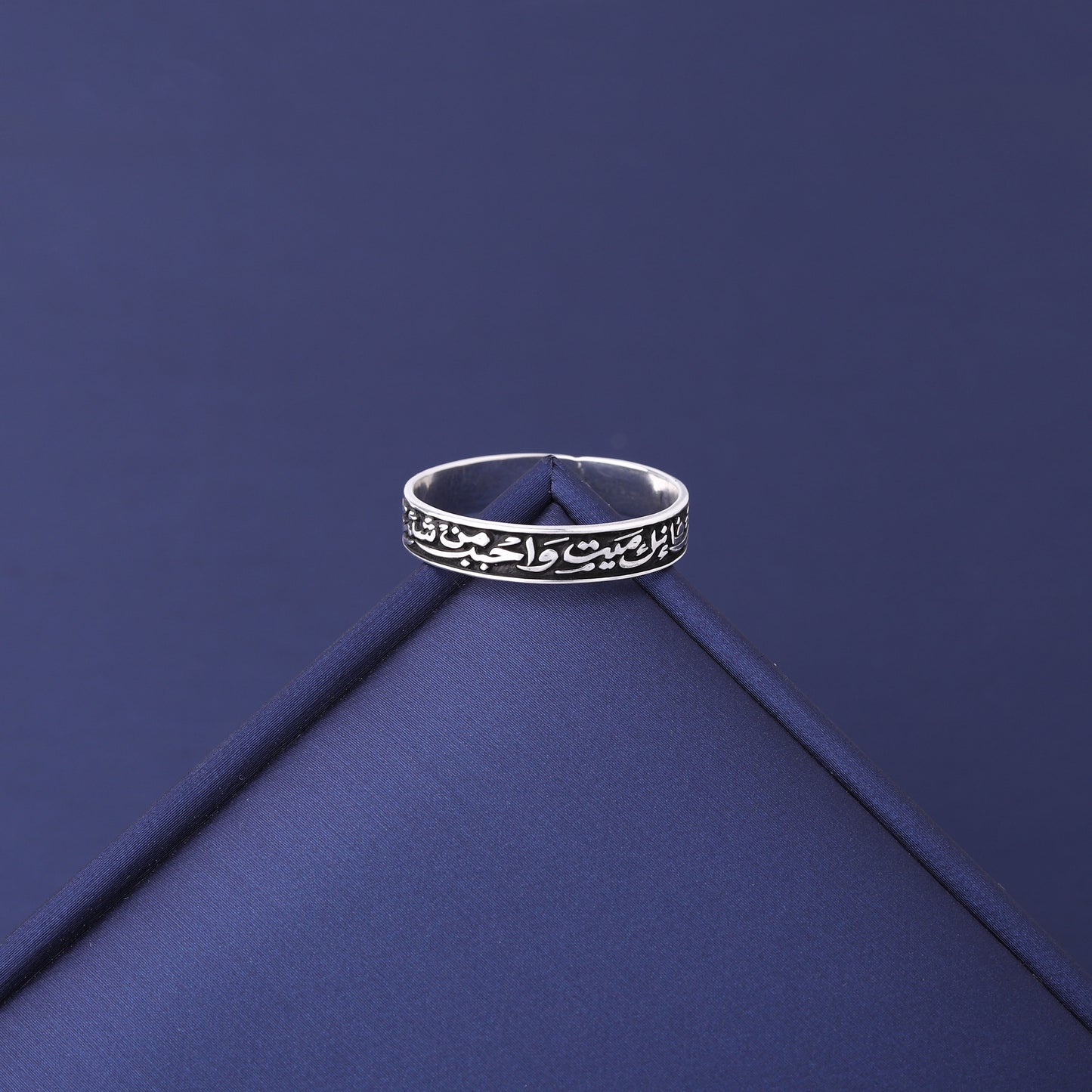 دبلة رجالي فضة – تصميم خاص حسب الطلب 💎