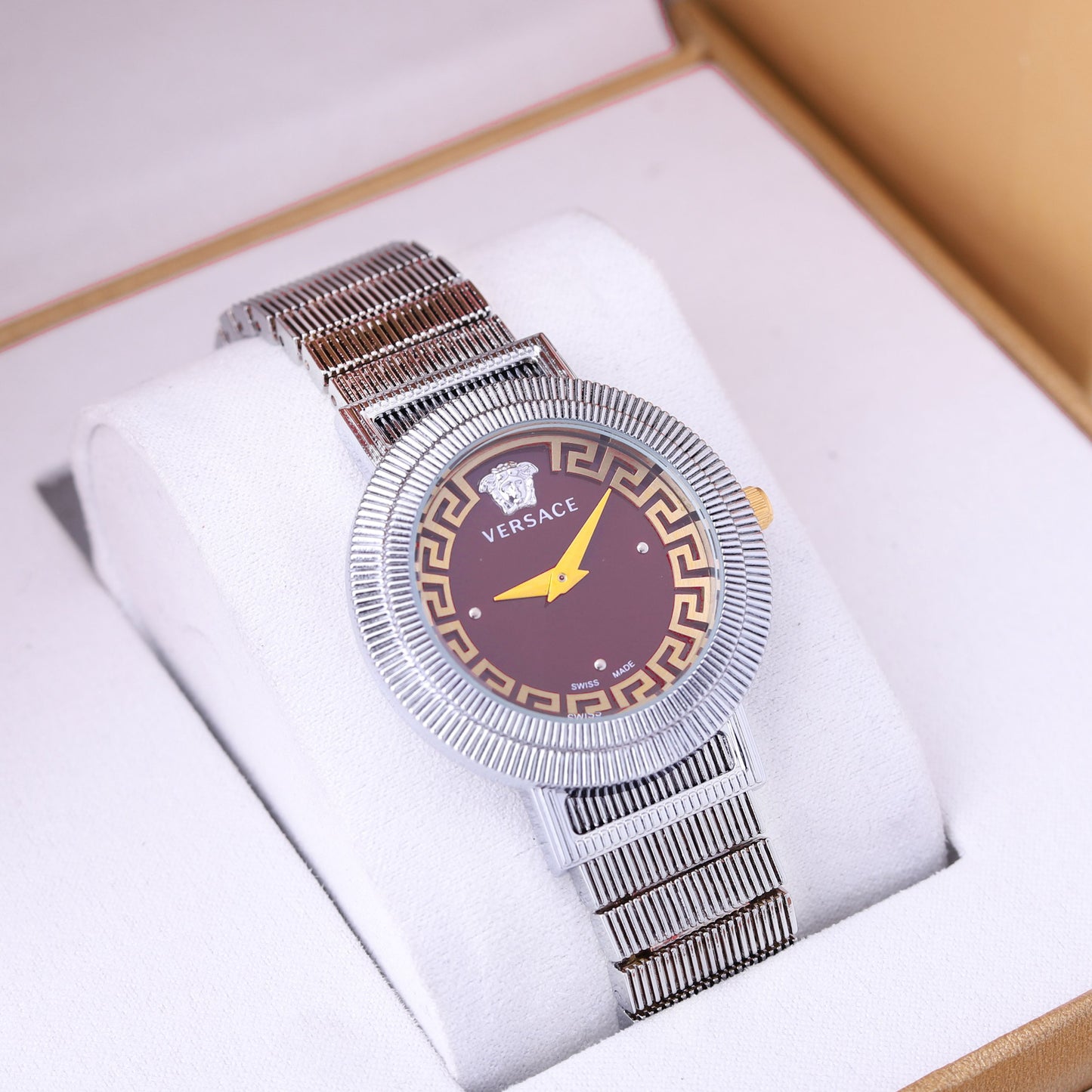 🍷 ساعة فرزاتشي (فضي وميناء خمري) - أناقة ملكية وجاذبية غامضة ✨