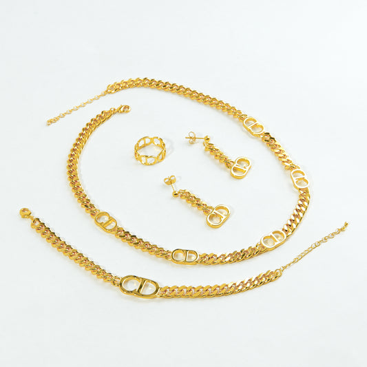 طقم CD كريستيان ديور طويل – 4 قطع فاخرة 💎