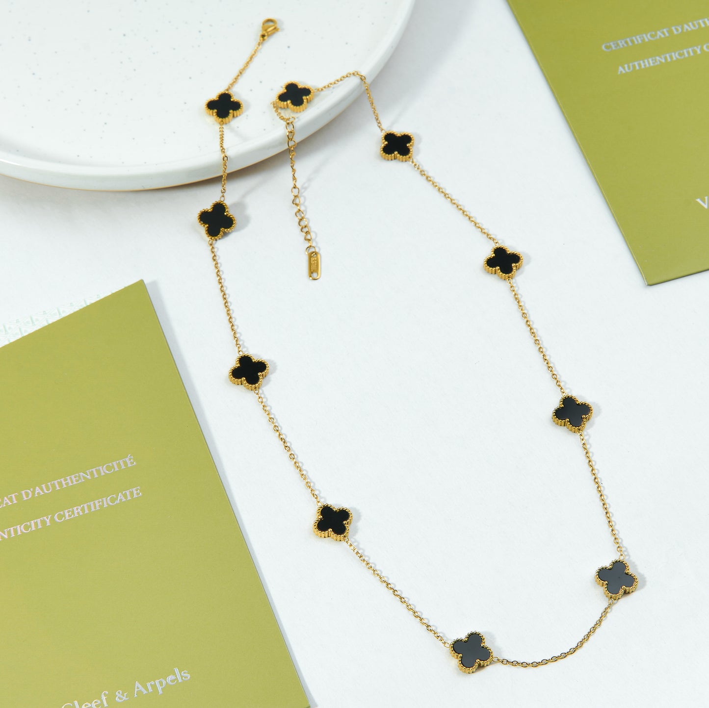 ✨ سنسال فان كليف أسود وذهبي - 10 وردات ✨