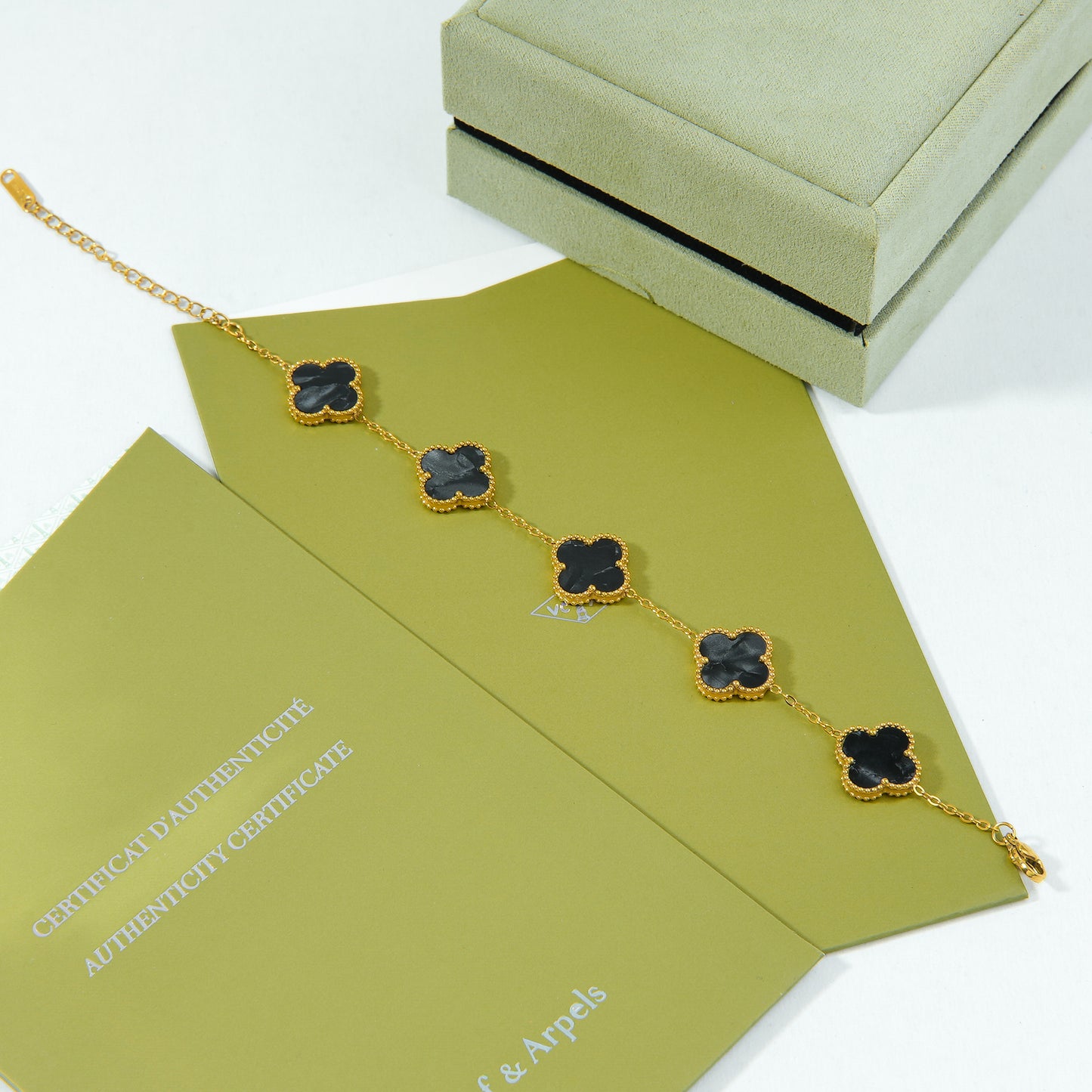 ✨ اسوارة فان كليف أسود مموج ستيل – غموض الأناقة في إيقاع لا ينتهي ✨