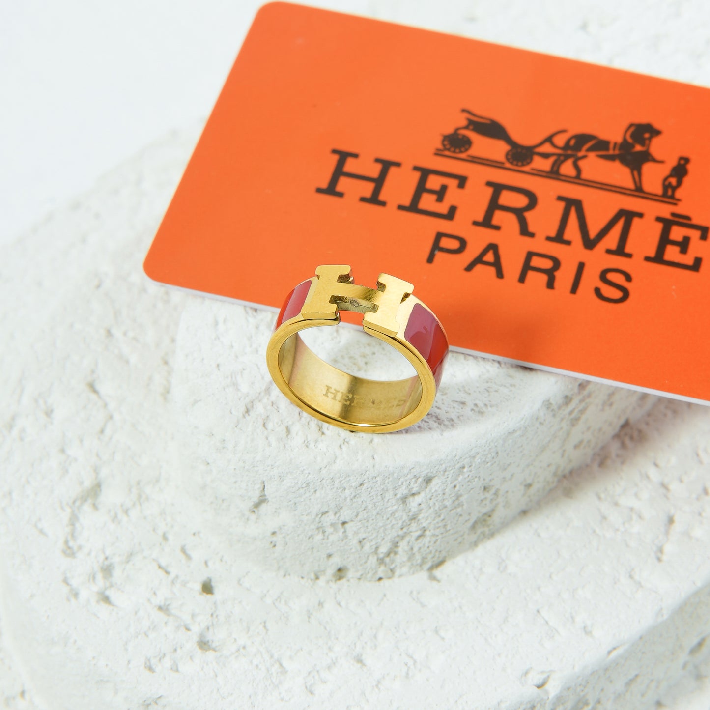 ✨ خاتم هيرمز – أحمر فاخر ✨