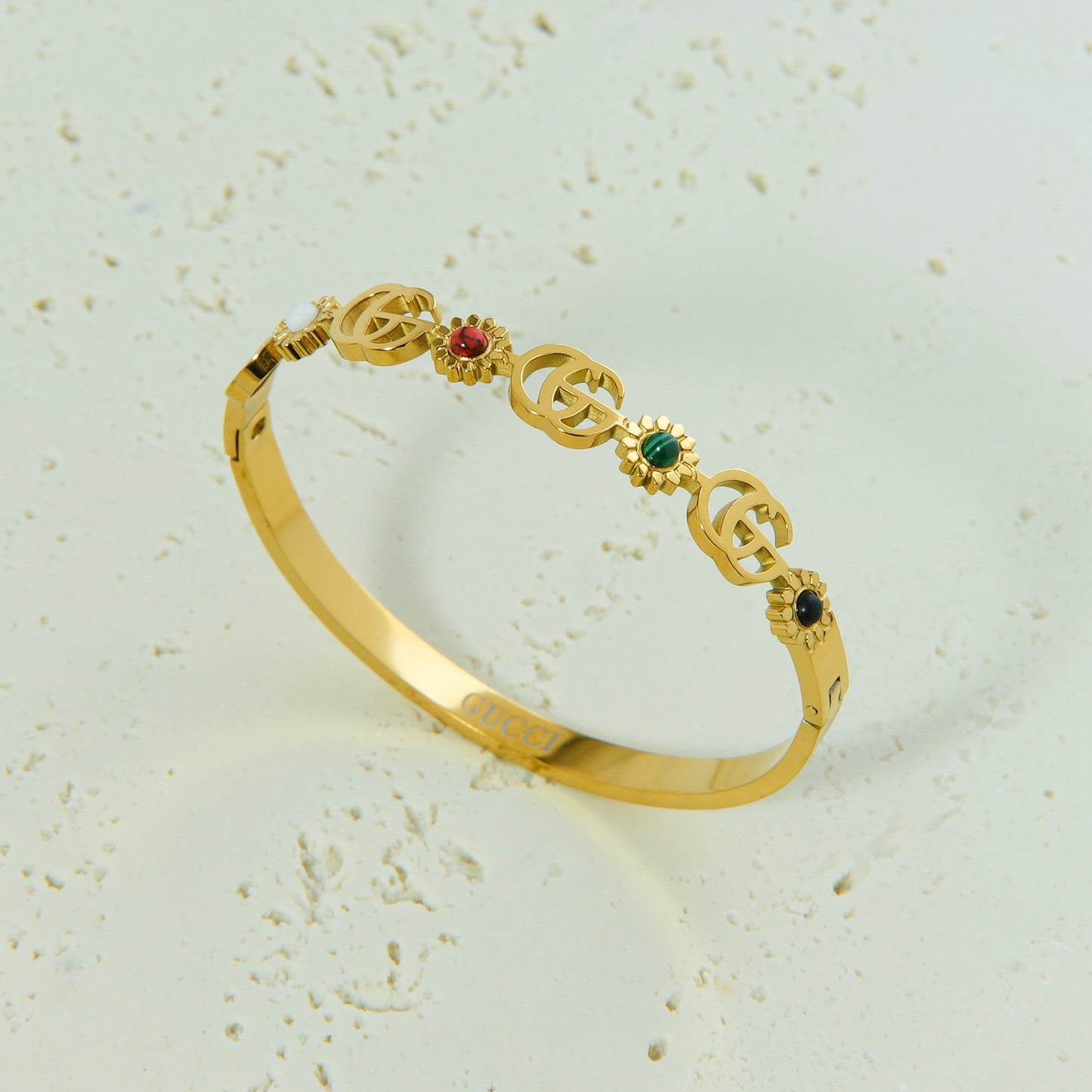 أسوارة Gucci – ذهبي ✨💛