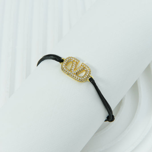 ✨ اسوارة خيط – فالنتينو Valentino أسود رفيع ✨