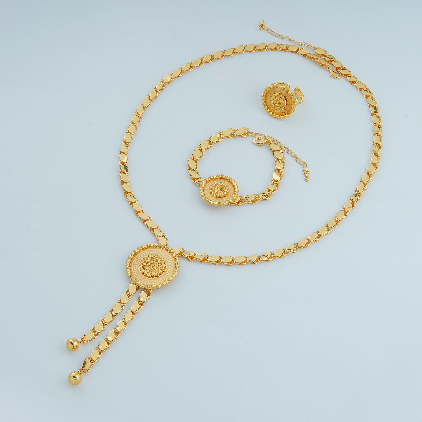 ☀️ الثالوث المُنير: طقم فرزاتشي الفاخر بتعليقة الشمس (3 قطع) 🔱