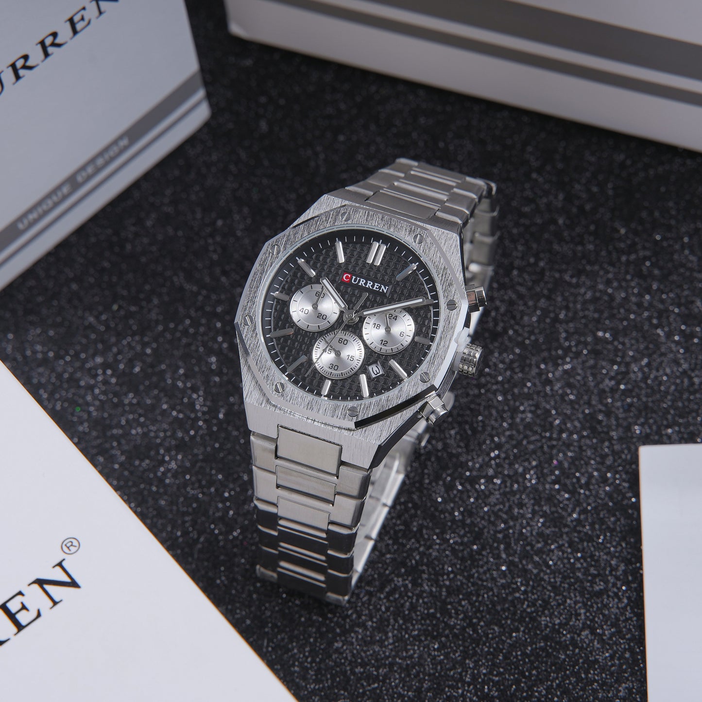 ⚫ ساعة Curren Contrast Steel – أناقة التباين بين الفضي والأسود 🤍