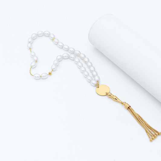 مسبحة لؤلؤ أبيض مع حفر ذهبي – تصميم فاخر مخصص