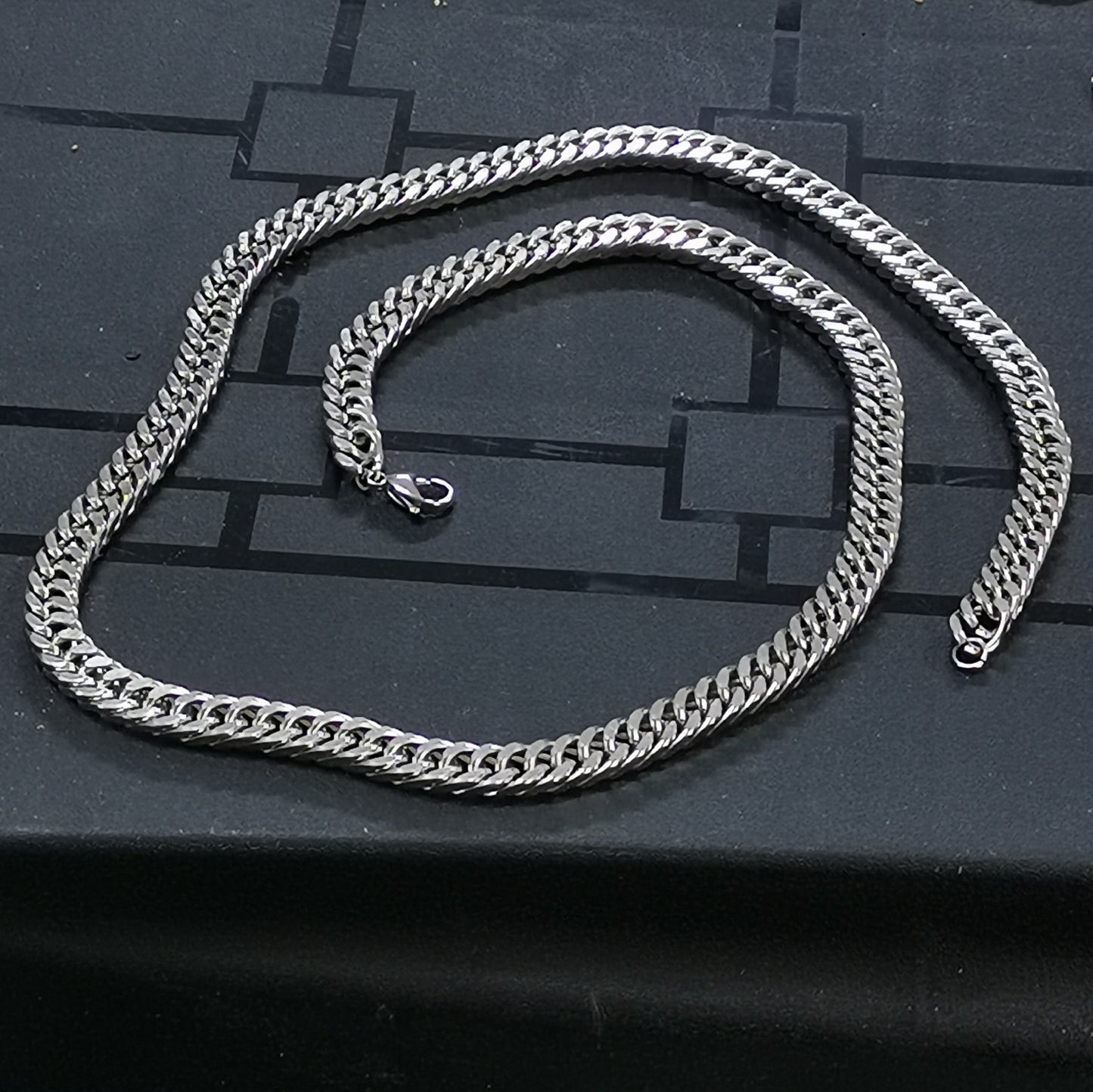 ⚓ سنسال جنزير فضي ثقيل – بيان القوة والفخامة الصلبة 🏋️