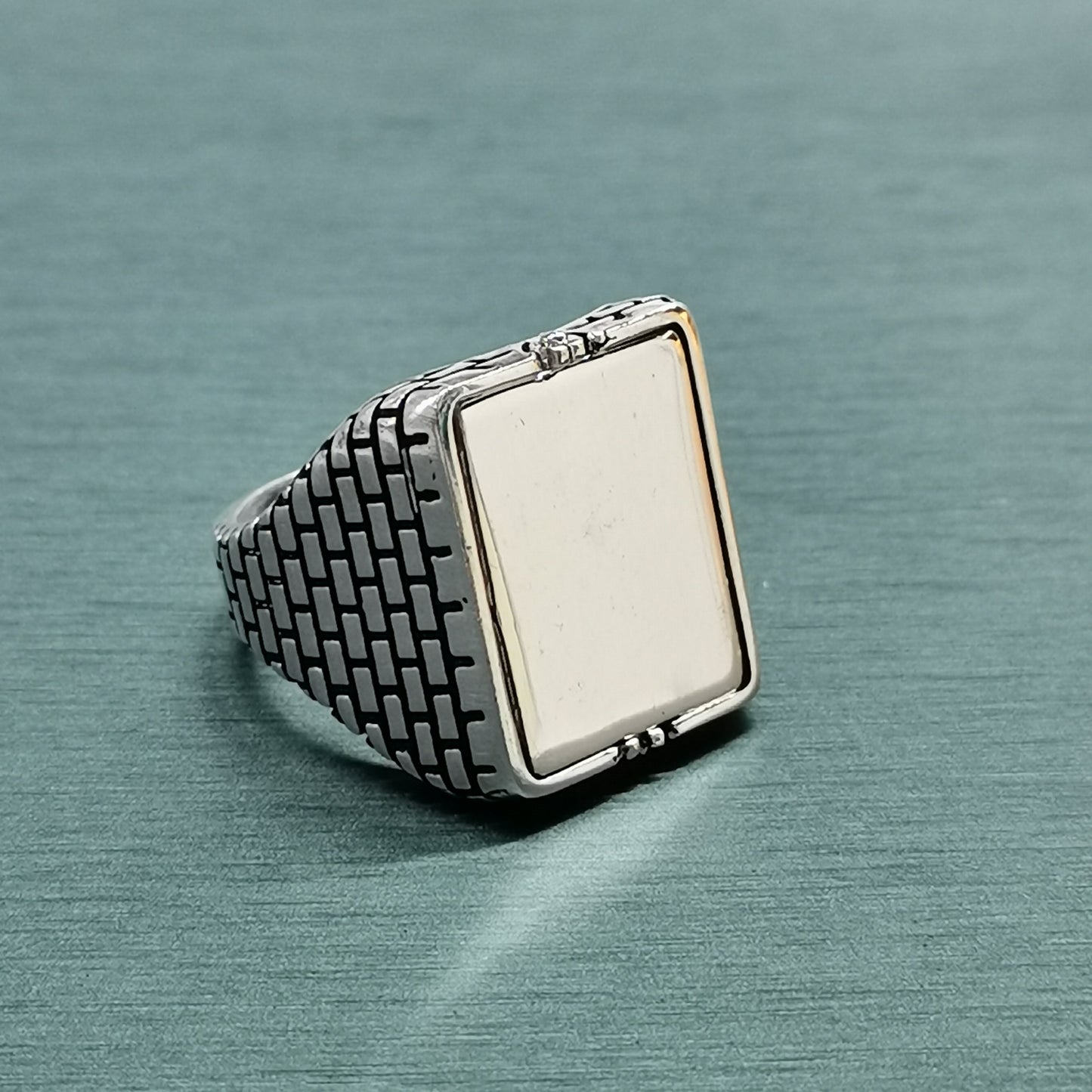 خاتم فضة لف وجهين – تصميم مميز قابل للتدوير 💍