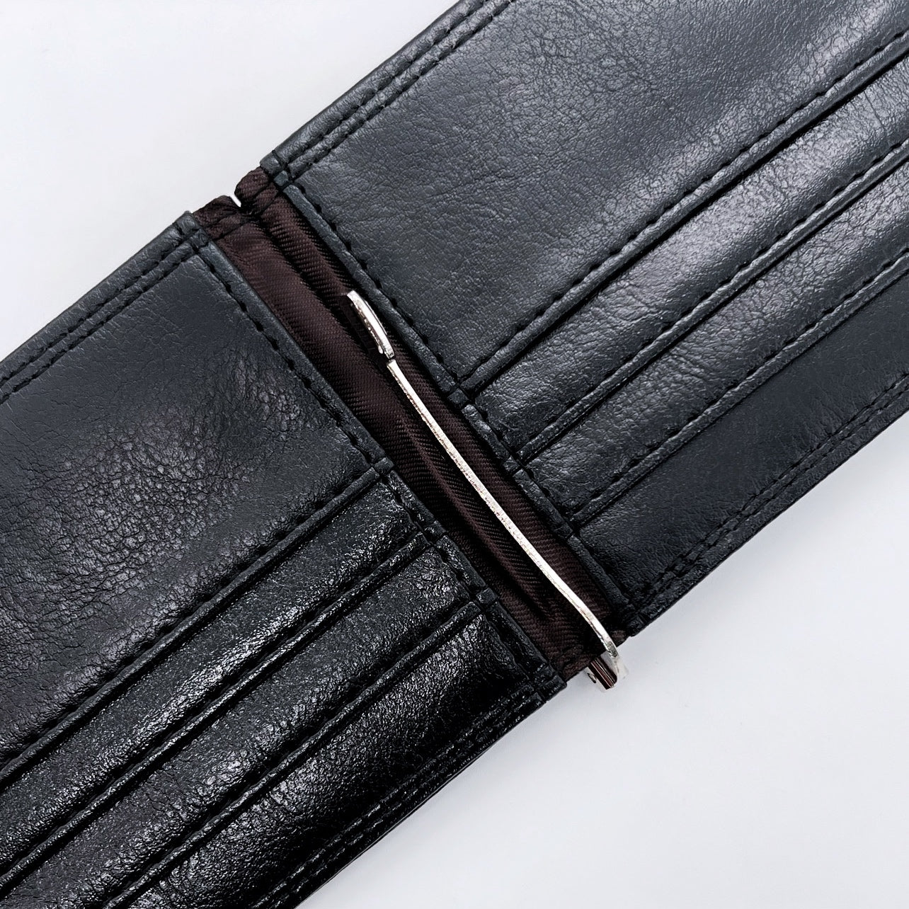 جزدان جلد طبيعي – أسود مع سحاب خارجي 🖤