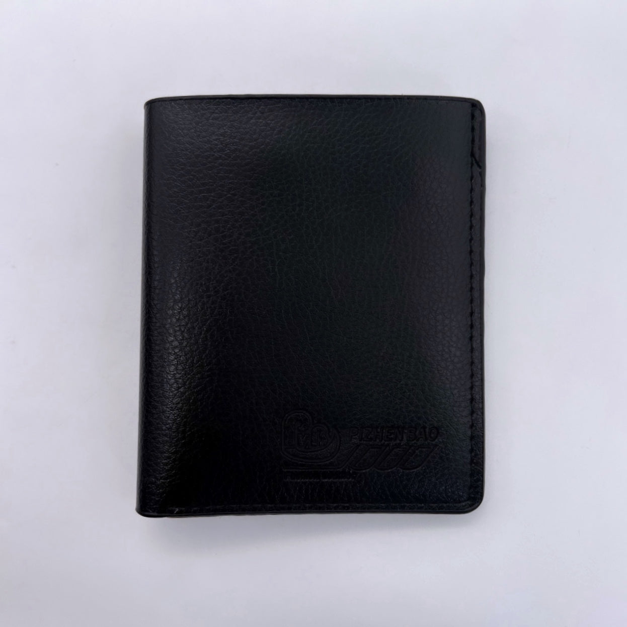 جزدان جلد طبيعي بلون أسود – تصميم Pv.B الراقي 🖤