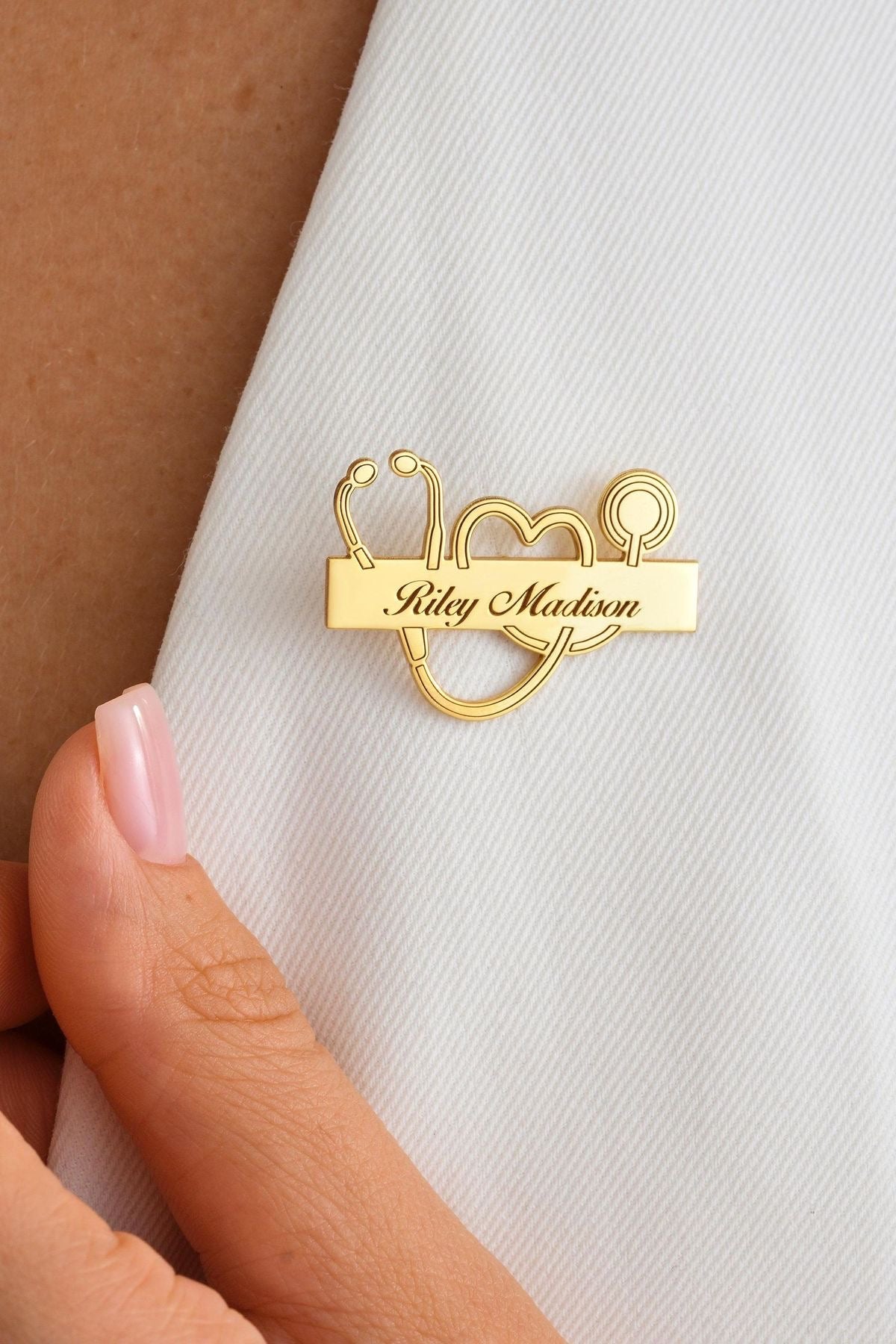 ✨ بروش اسم المهنة - طب ✨