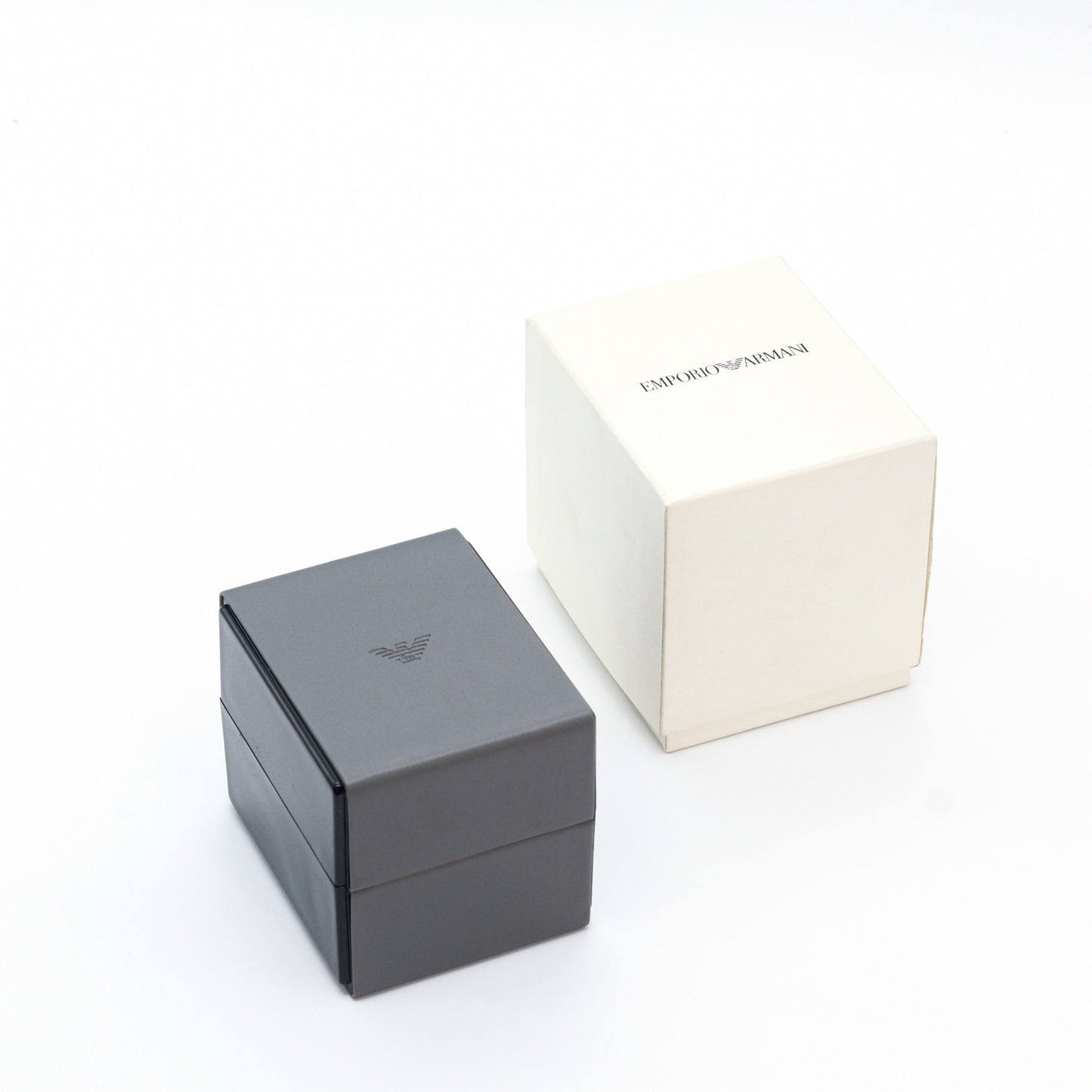 ✨ علبة ساعة أرمني أصلية ✨