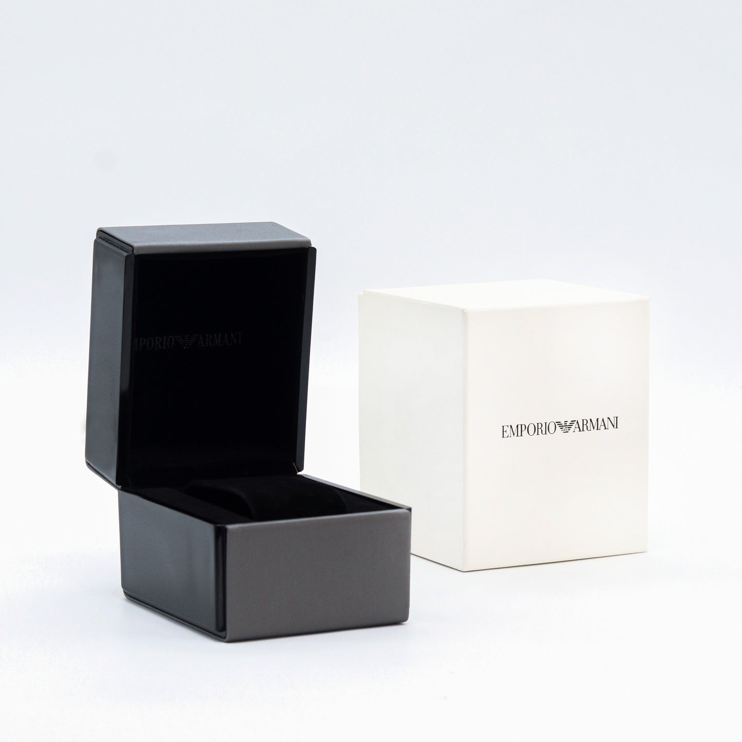 ✨ علبة ساعة أرمني أصلية ✨