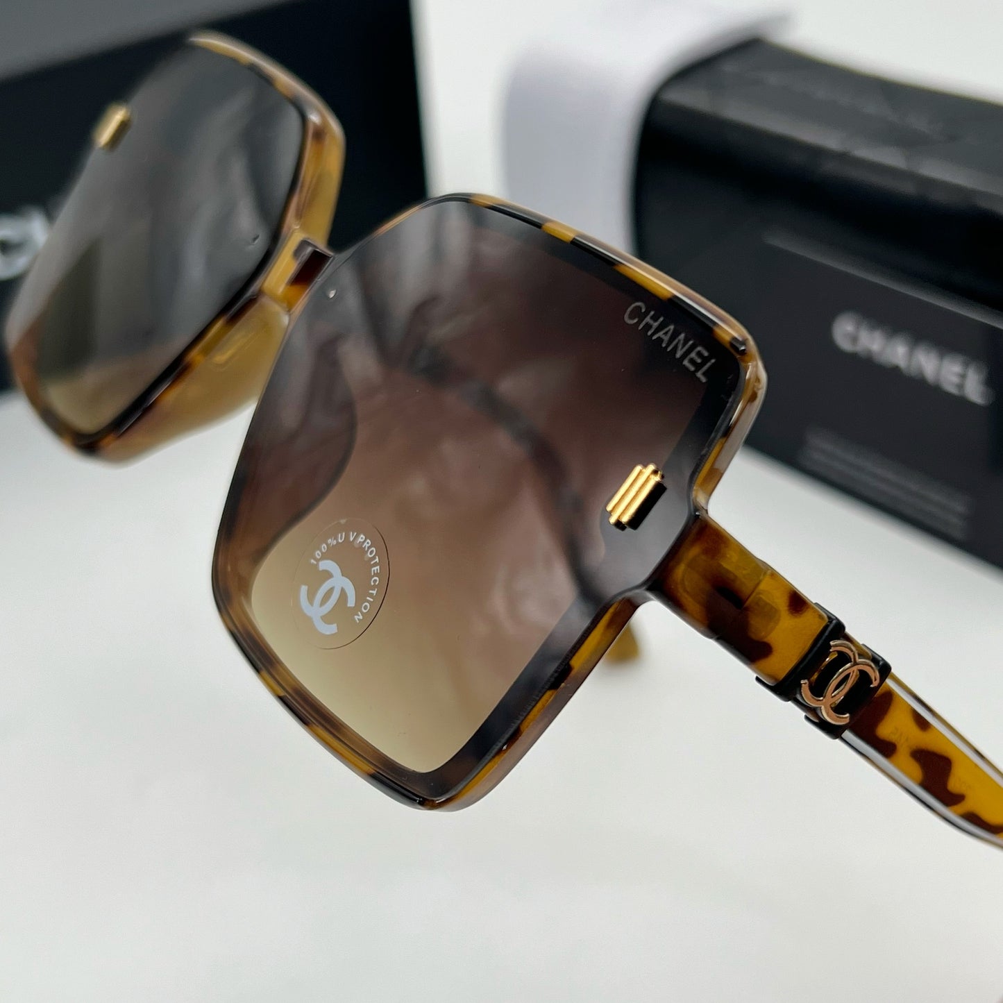 نظارة شمسية شانيل – نمري 😎🐆