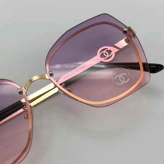 نظارة شمسية شانيل – لون زهري 😎🌸