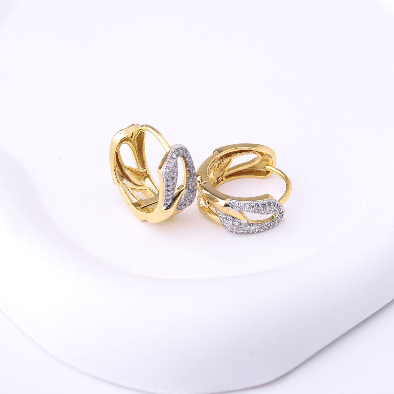 ✨ طقم لازوردي – 4 قطع ذهبي بزركون فضي ✨