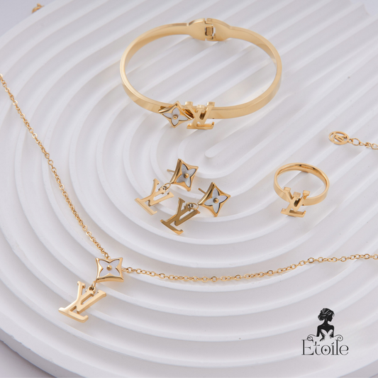 ✨ طقم لويس فيتون Louis Vuitton – 4 قطع أبيض فاخر ✨