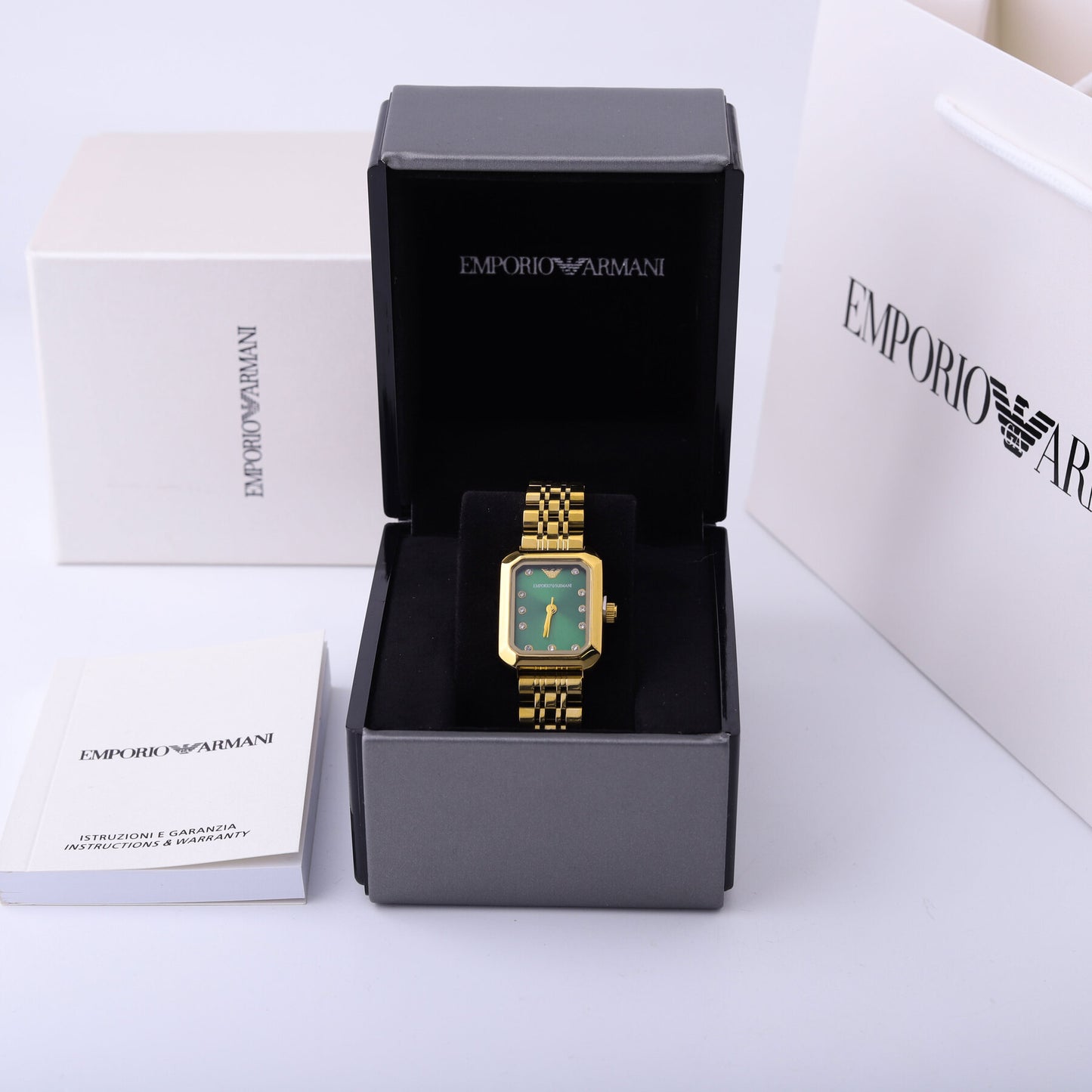 ✨ ساعة أرمني – ذهبي بمينا أخضر فاخر ✨
