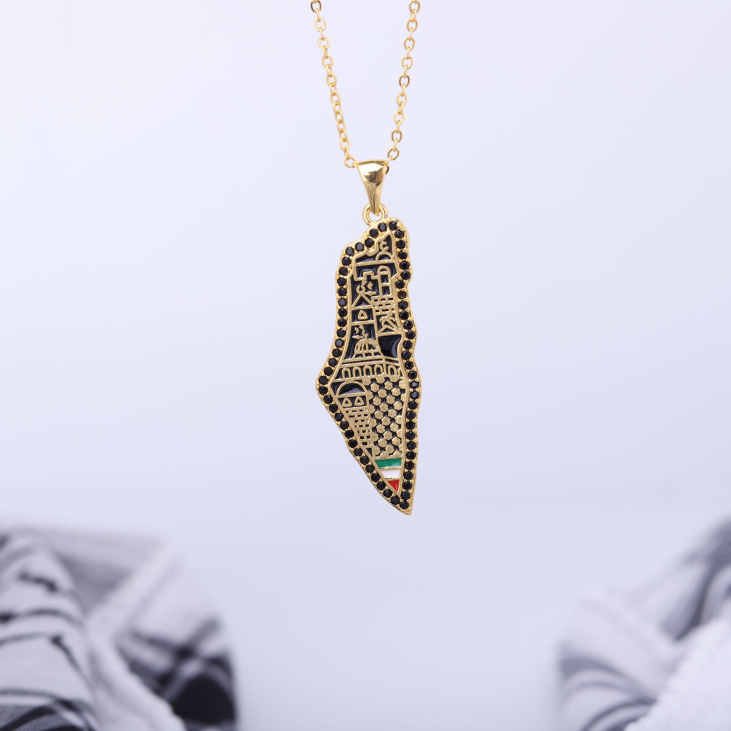 ✨ سنسال خارطة فلسطين – زركون أسود ✨