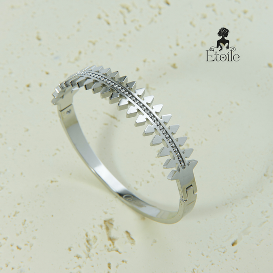 اسوارة كارتير Love شمس