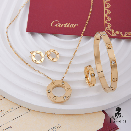 ✨ طقم كارتير Love - 4 قطع ذهبي ✨