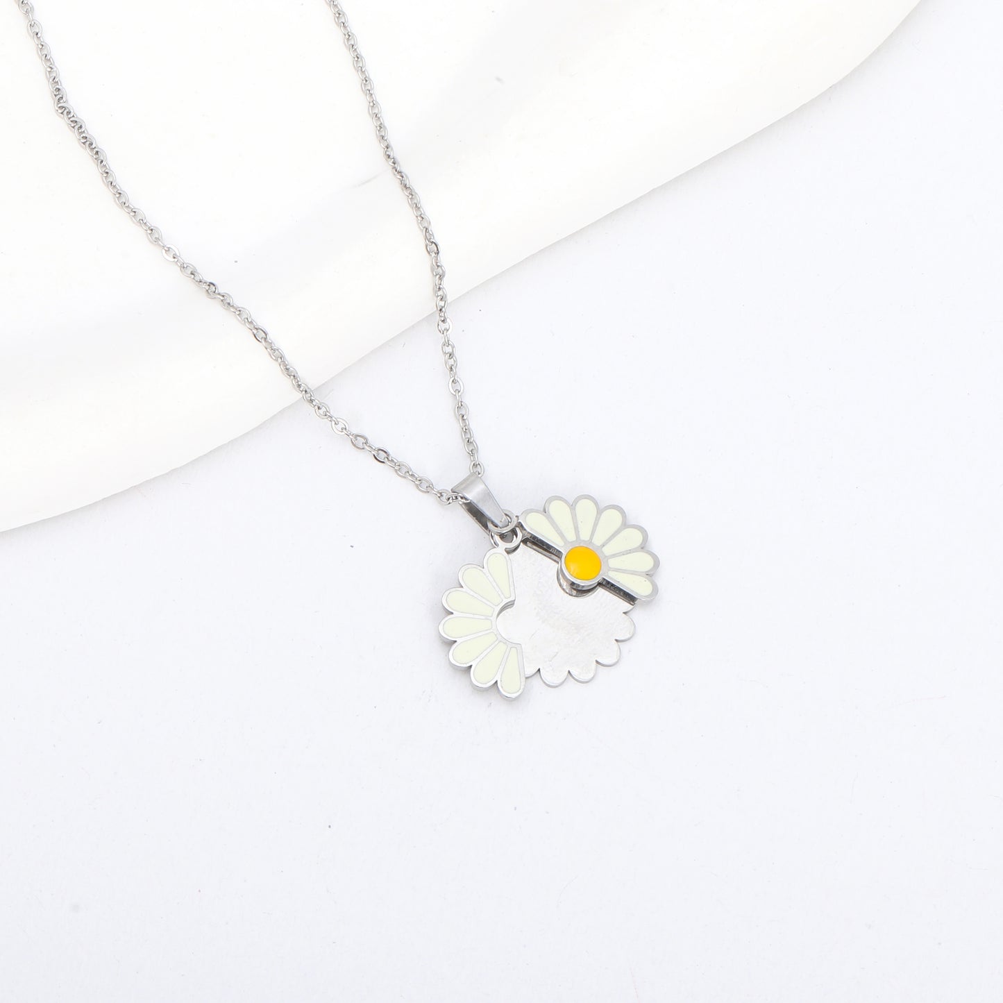 سنسال دوار الشمس – فضي 🌻✨