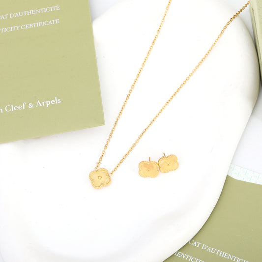 ✨ طقم فان كليف ذهبي ناعم ✨