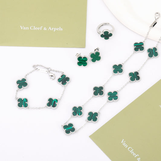 ✨ طقم فان كليف أخضر وفضي - 4 قطع ✨