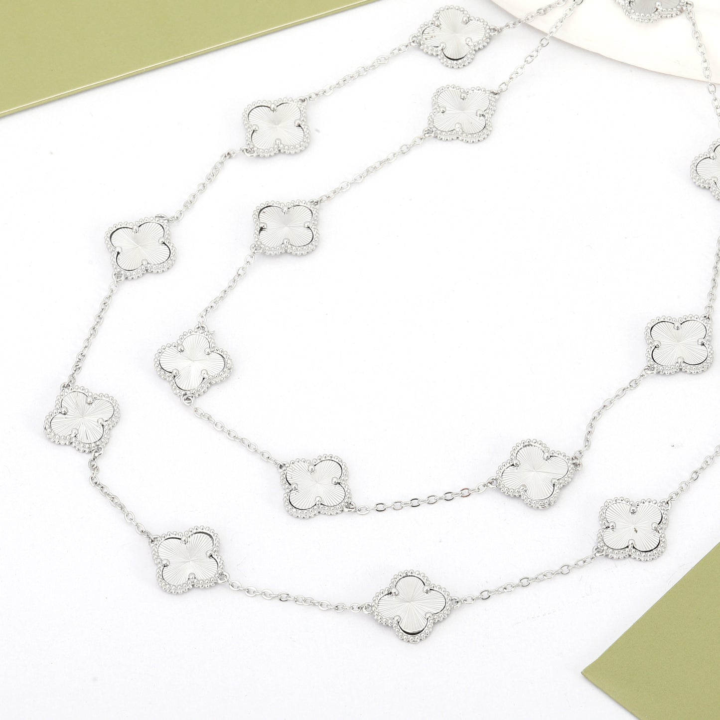 ✨ سنسال فان كليف 19 وردة فضي ✨