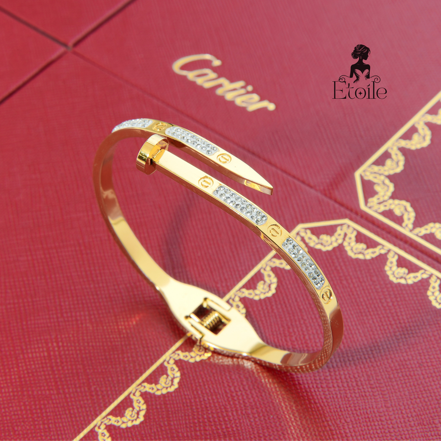 اسوارة كارتير مسمار نصف زركون عريض