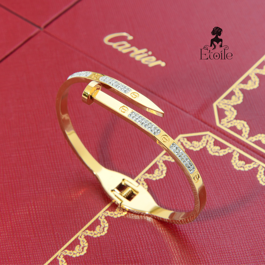 اسوارة كارتير مسمار نصف زركون عريض