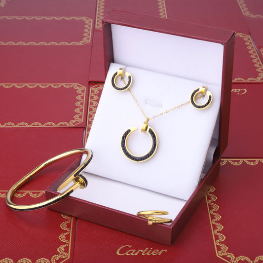 ✨ طقم كارتير مسمار - ذهبي وزركون أسود ✨