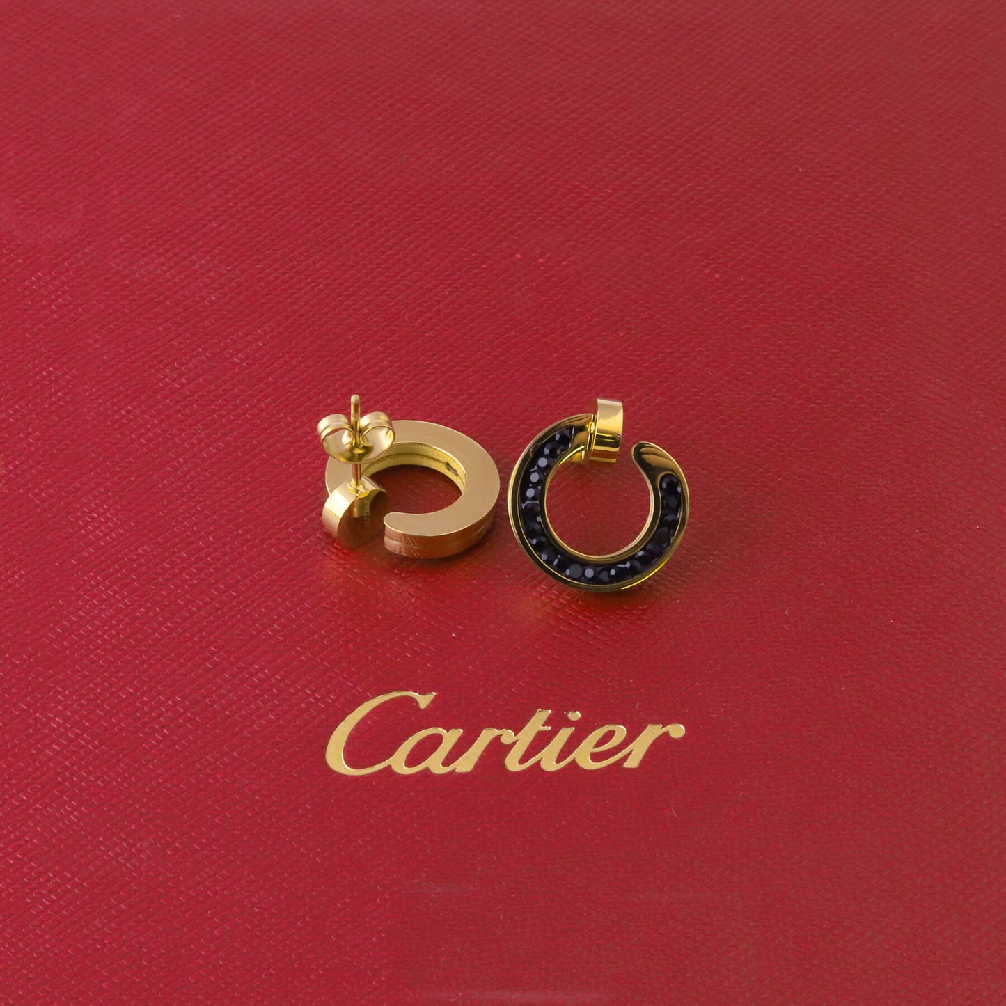 ✨ طقم كارتير مسمار - ذهبي وزركون أسود ✨