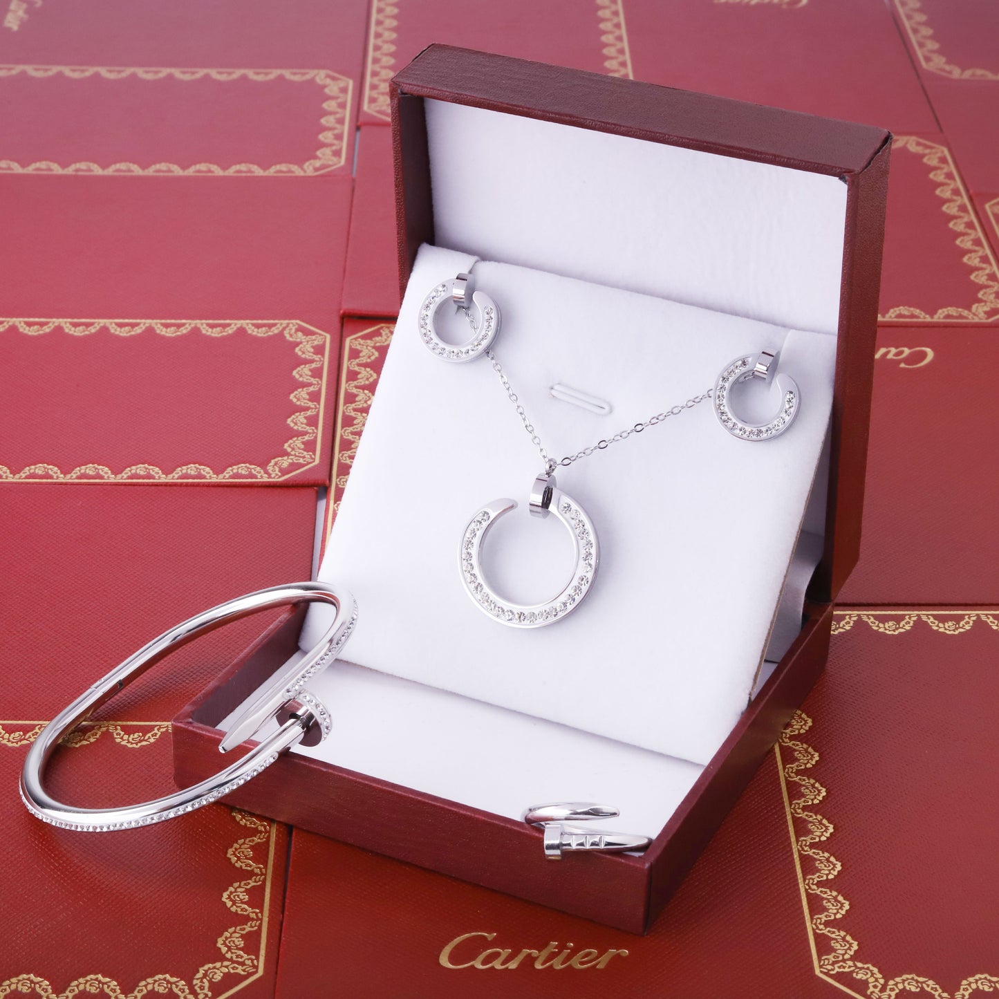 ✨ طقم كارتير مسمار - فضي وزركون أبيض ✨