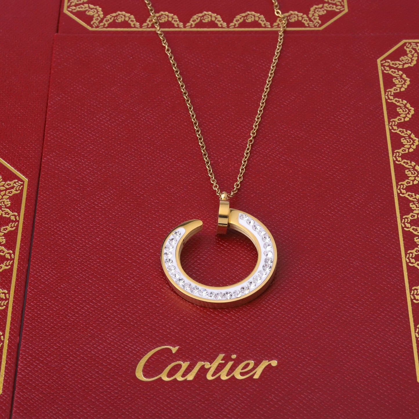 ✨ طقم كارتير مسمار - ذهبي وزركون أبيض ✨