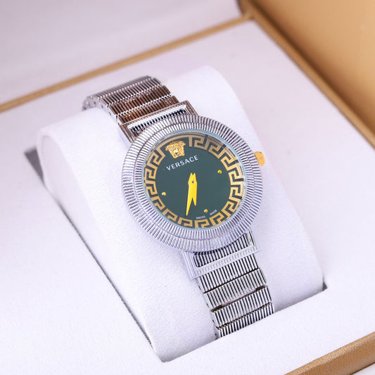 🟢 ساعة فرزاتشي (فضي وميناء أخضر) - لمسة من الترف الطبيعي 🌲