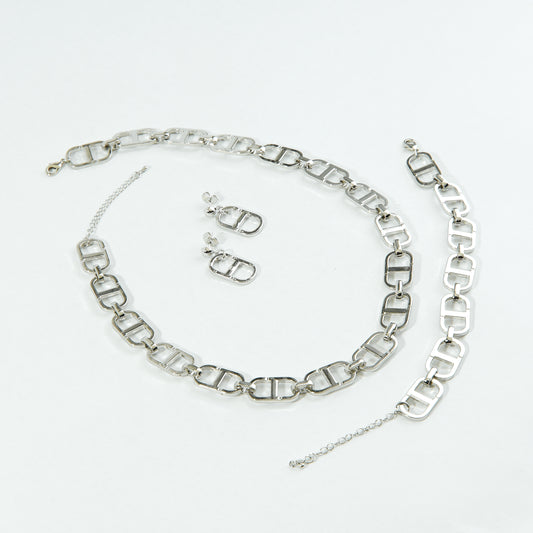 طقم CD كريستيان ديور – 4 قطع فضي فاخر 💍