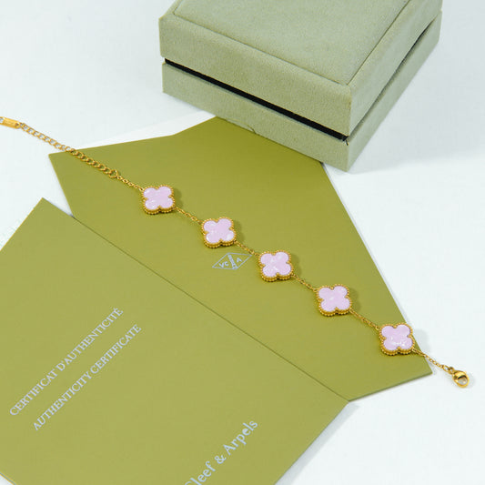 ✨ اسوارة فان كليف زهري مموج ستيل – نعومة الربيع في إيقاع متدفق ✨