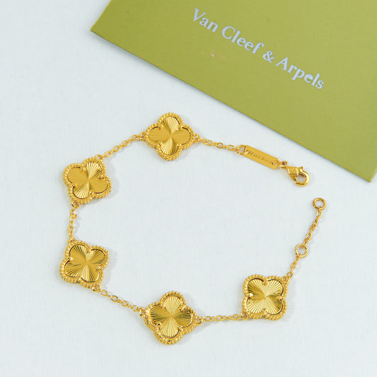 ✨ أسوارة فان كليف ذهبي - (مُختم) ✨