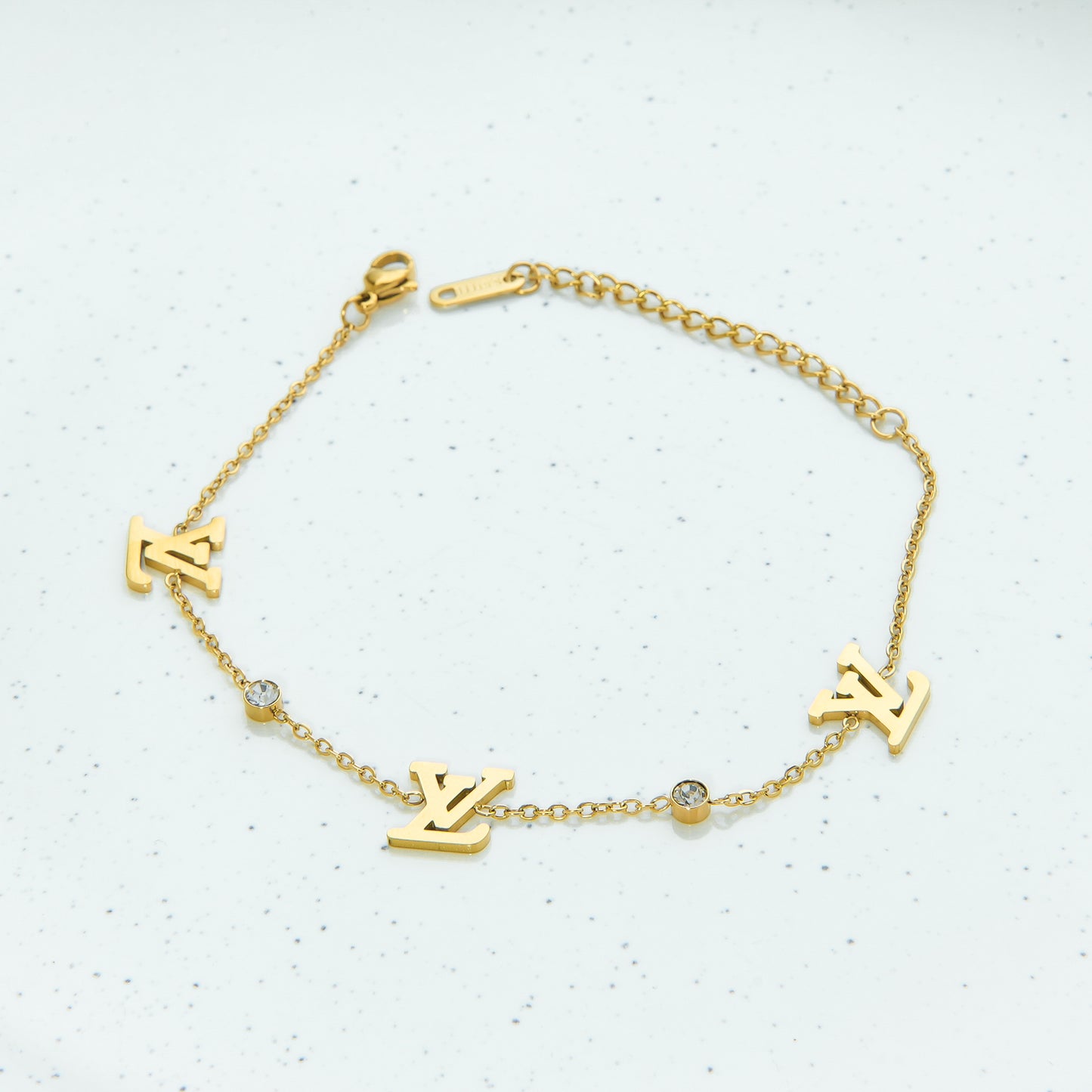 ✨ اسوارة لويس فيتون LV – ذهبي فاخر ✨